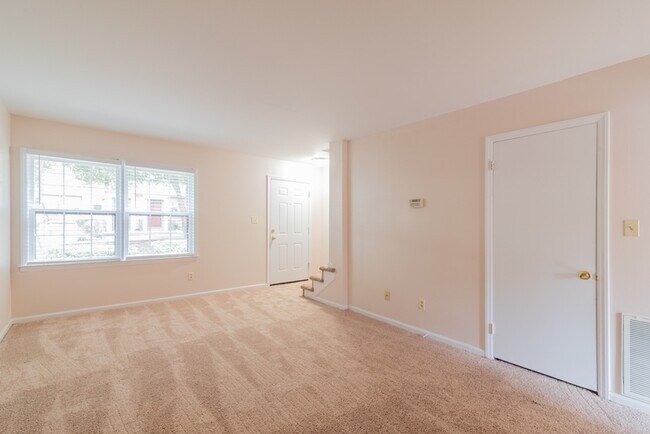 Building Photo - 4631 Old Lantern Way