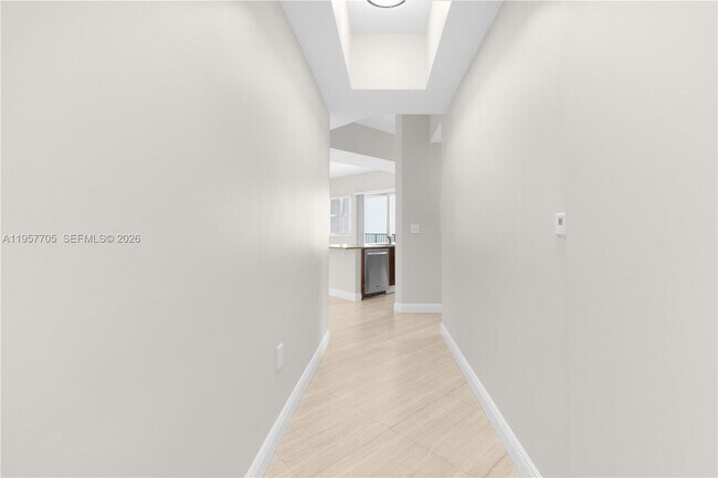 Building Photo - 20000 E Country Club Dr