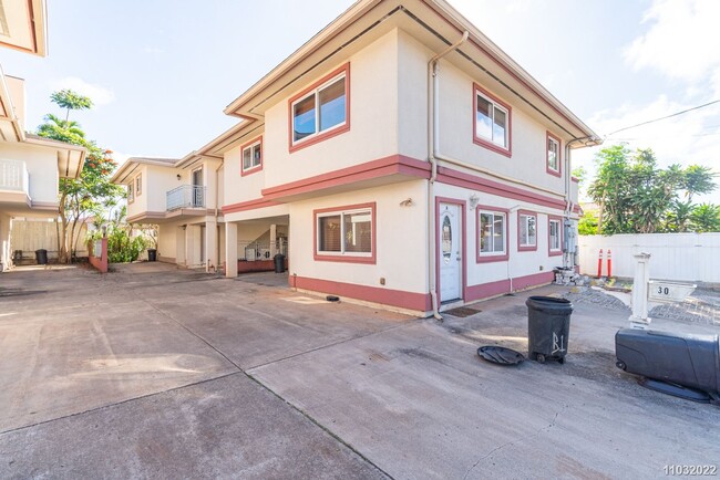 Foto del edificio - Ground Floor 2/2 Duplex in Wahiawa w/ Sola...