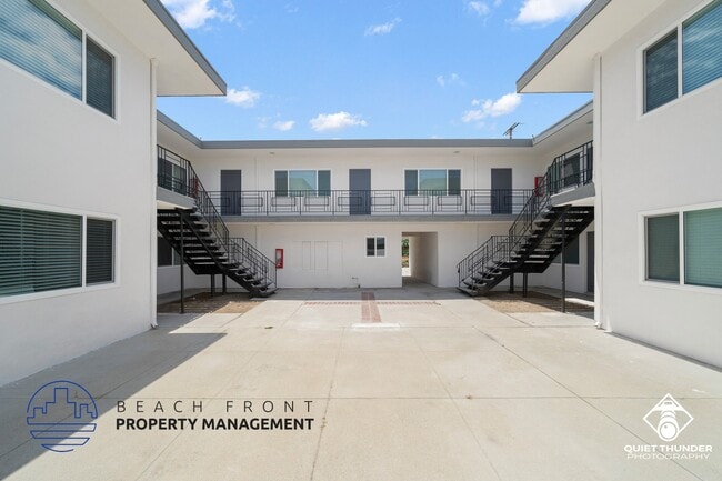 Building Photo - 5300 Lorna St.