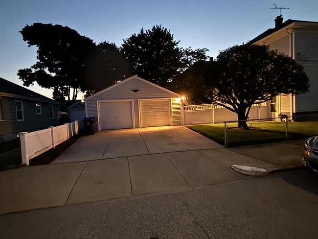 Foto del edificio - 113 Carter Ave