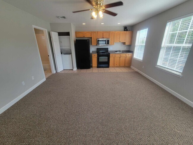 Foto del edificio - 4247 Raleigh Way