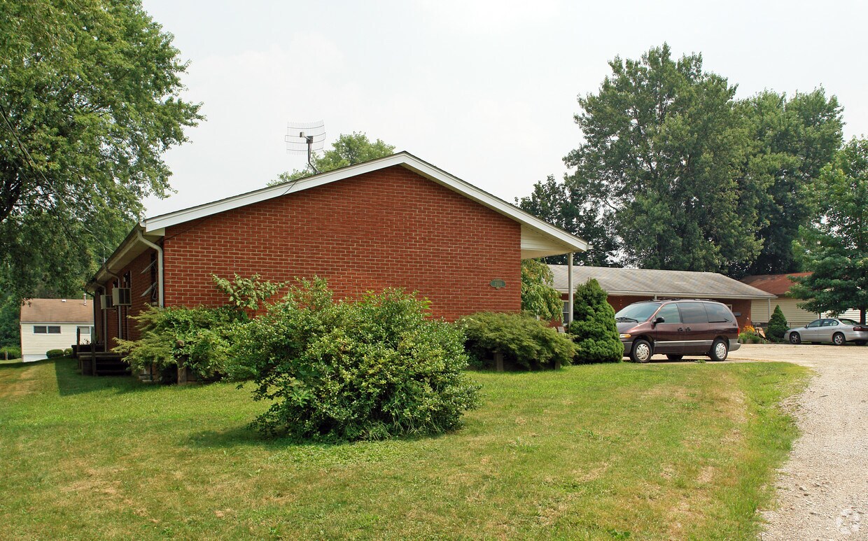 Primary Photo - 2300 Louisiana Ave