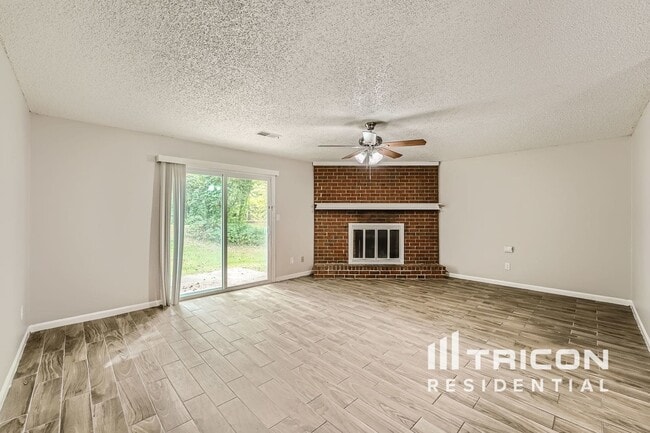 Foto del edificio - 5526 Westberry Ln