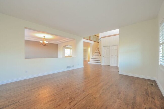 Building Photo - 17398 E Caley Ln