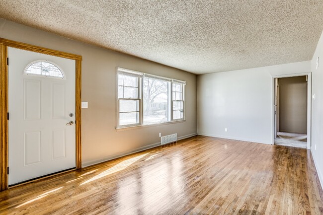 Foto del edificio - Charming 3 Bedroom Rental in Wichita with ...