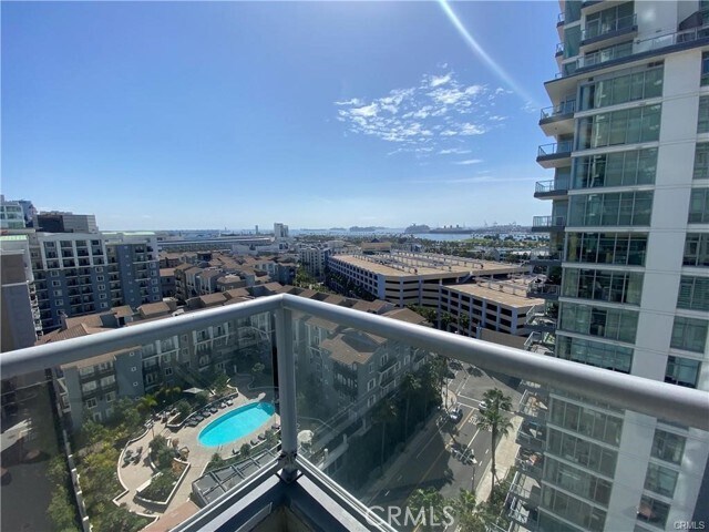 Foto del edificio - 400 W Ocean Blvd