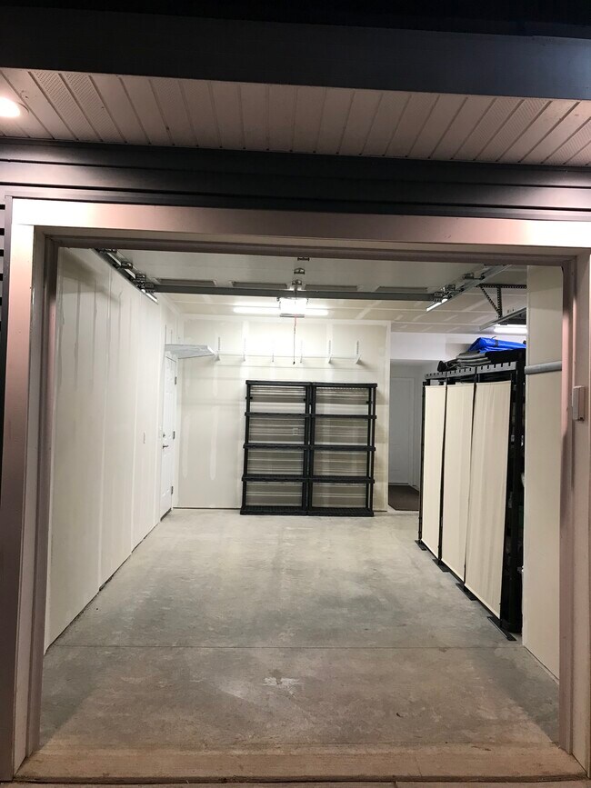 Foto del edificio - 2225 Middleton Beach Rd