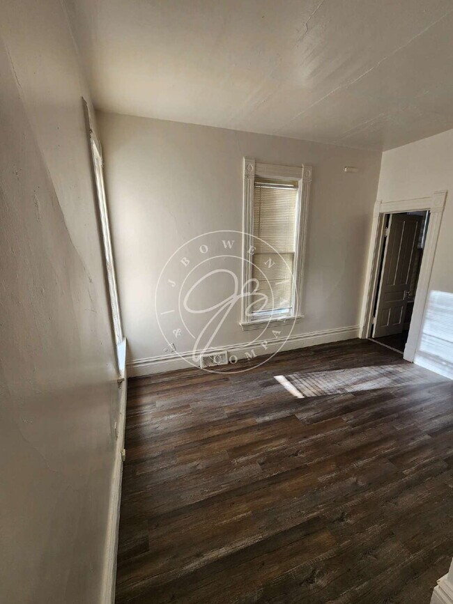 Foto del edificio - 1 bed 1st floor unit in South Toledo