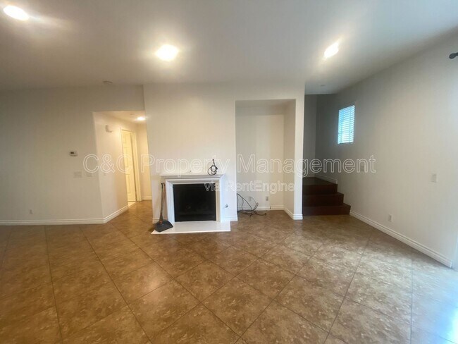 Foto del edificio - 6268 Cristal Ln