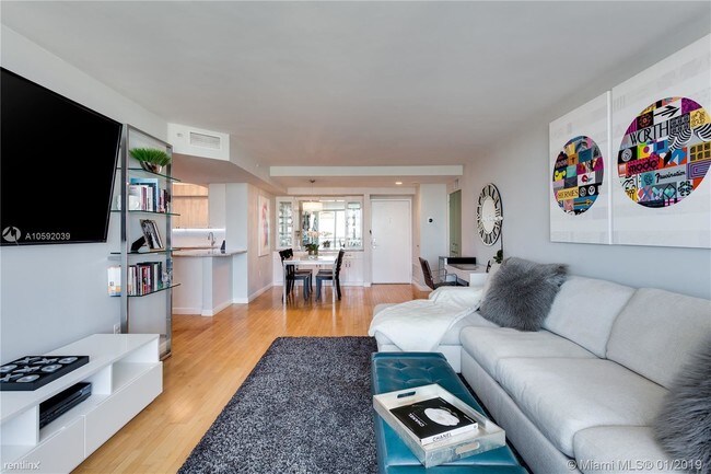 Building Photo - 2 br, 2 bath Condo - 1800 Purdy Ave Apt 1608
