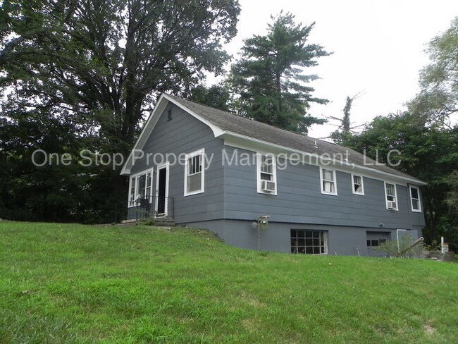 Building Photo - 2530 S Sterling Ave