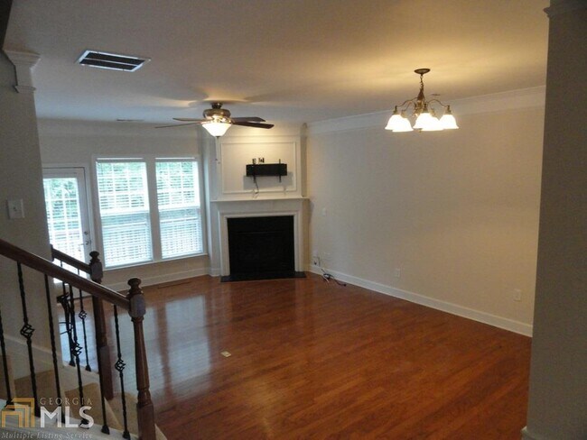 Foto del edificio - 2293 Limehurst Dr