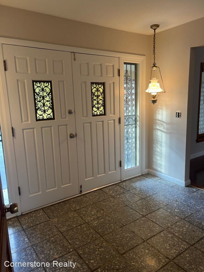 Building Photo - 3 br, 2 bath House - 1806 Maymont Drive
