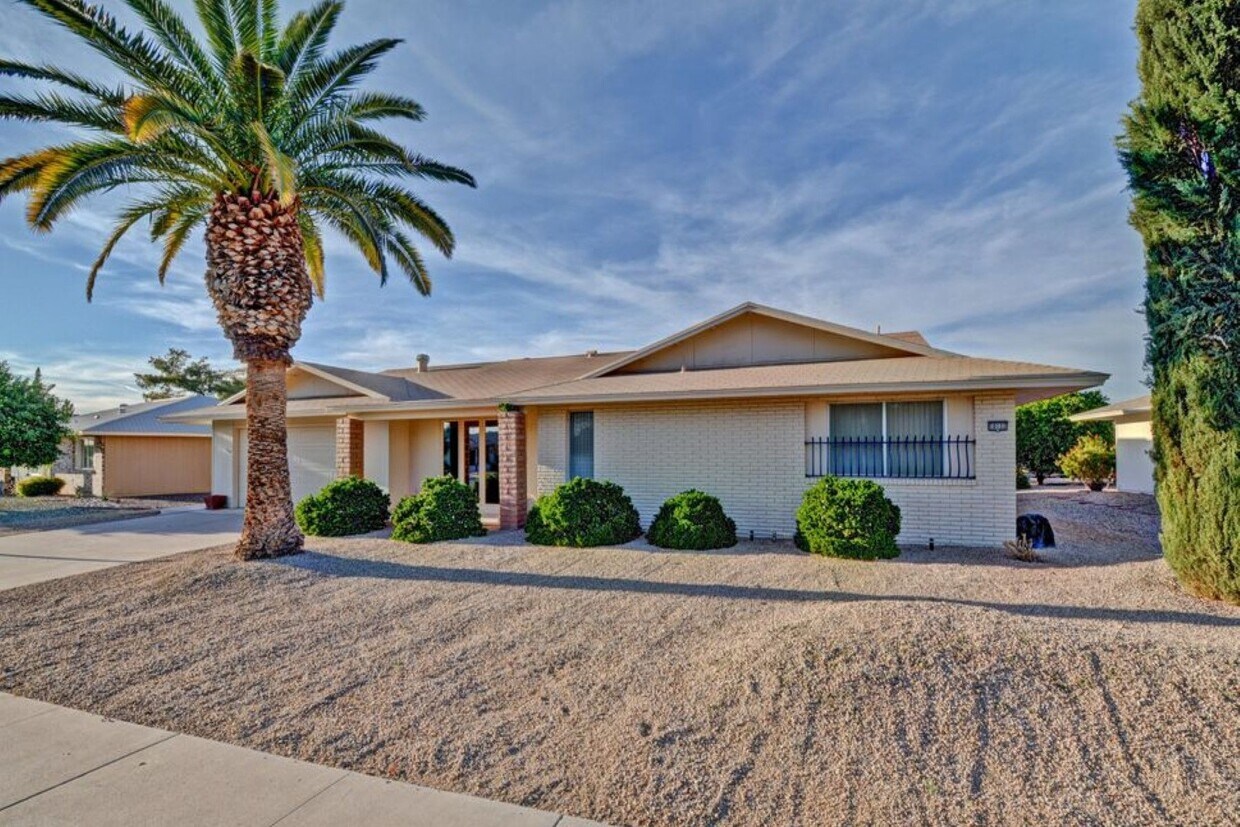 Foto principal - 10122 W Willow Creek Cir