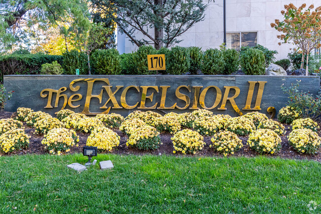 Monument Sign - Excelsior II