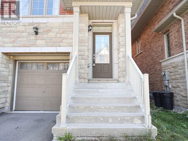 Building Photo - 1314 Granrock Crescent