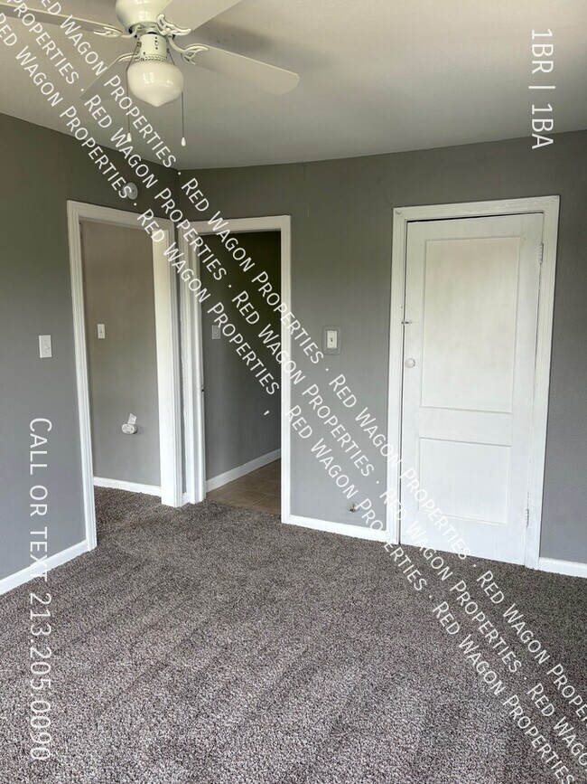 Foto del edificio - 538 Kayton Ave