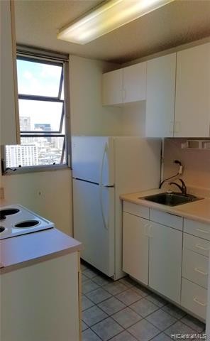 Building Photo - 2740 Kuilei St
