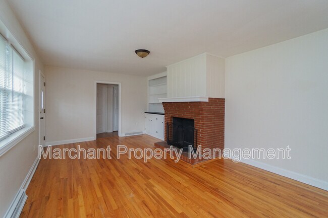 Foto del edificio - 120 Grove Rd