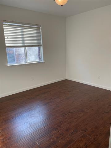 Building Photo - 9409 Goldenview Dr