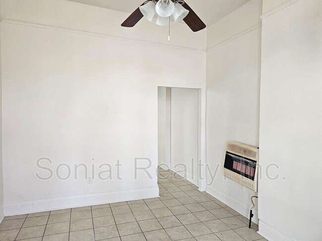 Foto del edificio - 524 S Genois St