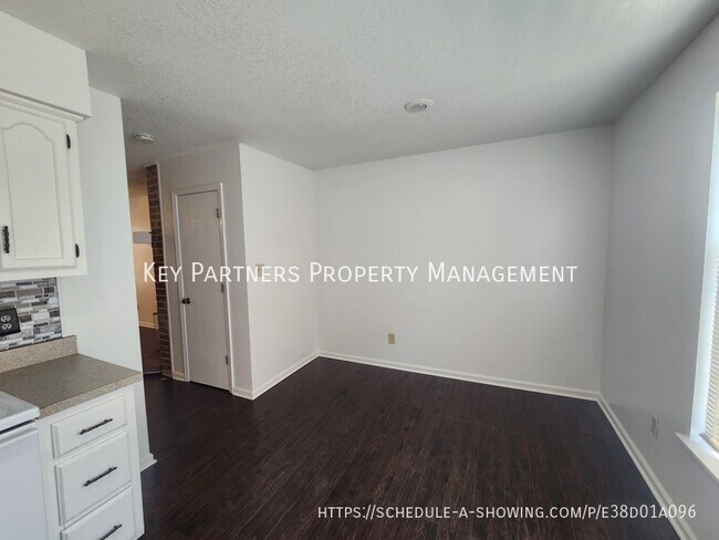 Foto del edificio - 1719 SW Parkridge Dr