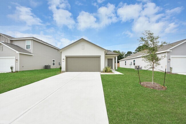 Building Photo - 31035 Gayle Prairie Oaks St