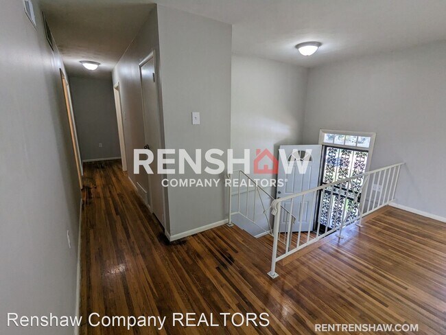 Building Photo - 4 br, 2.5 bath House - 1327 Busby Ave