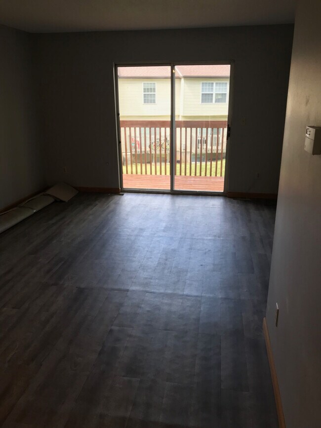 Building Photo - 2528 Sylvan Glen Ct