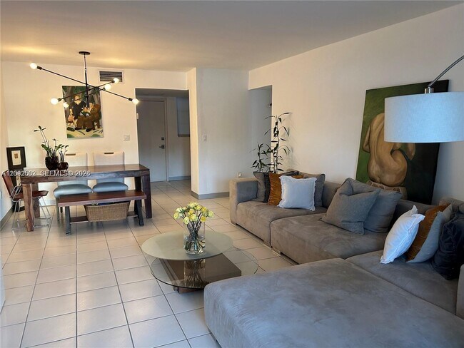 Foto del edificio - 2861 Leonard Dr