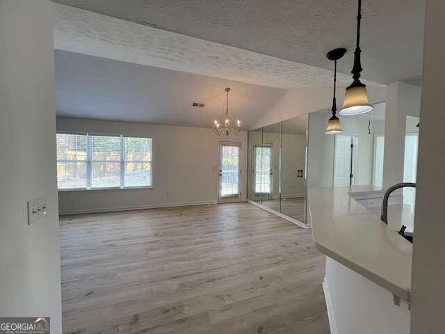 Foto del edificio - 3025 Lake Park Trail