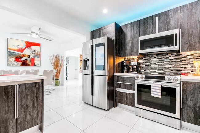 Foto del edificio - 7320 Clarke Rd