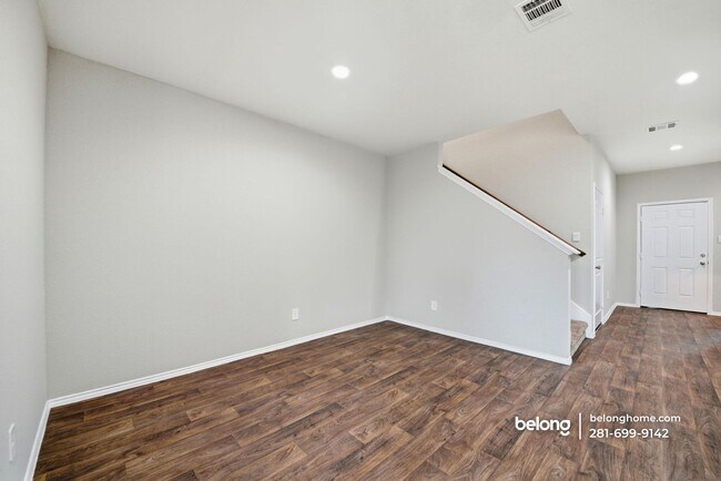 Foto del edificio - 21349 Pne Ml Dr