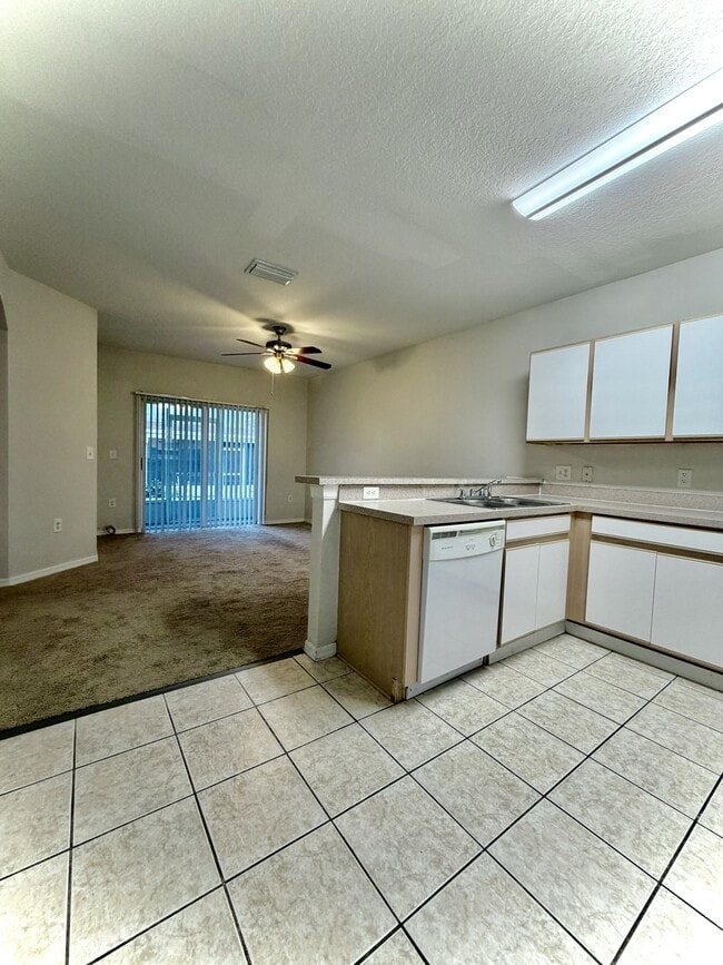 Building Photo - 501 Broken Limb Pl