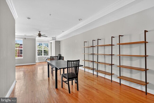 Building Photo - 1730 1st St NW