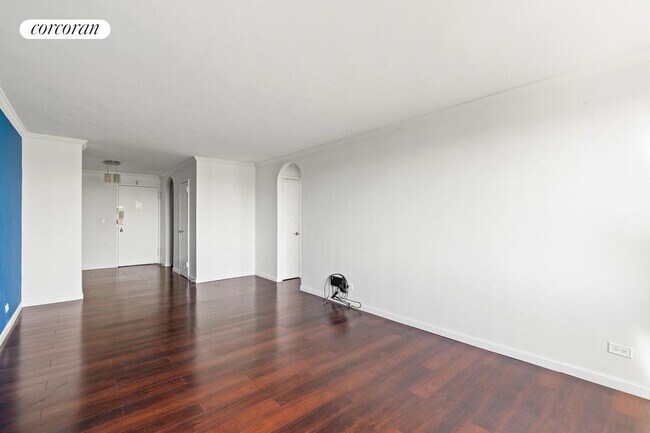 Building Photo - 3333 Henry Hudson Pkwy W