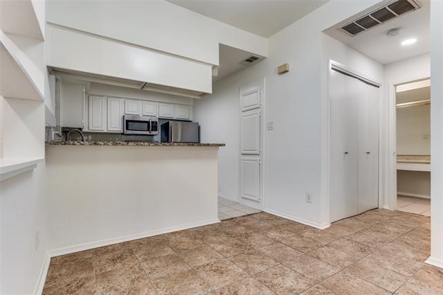 Building Photo - 3110 Devonshire Dr