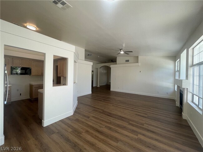 Building Photo - 2538 Furnace Creek Ave