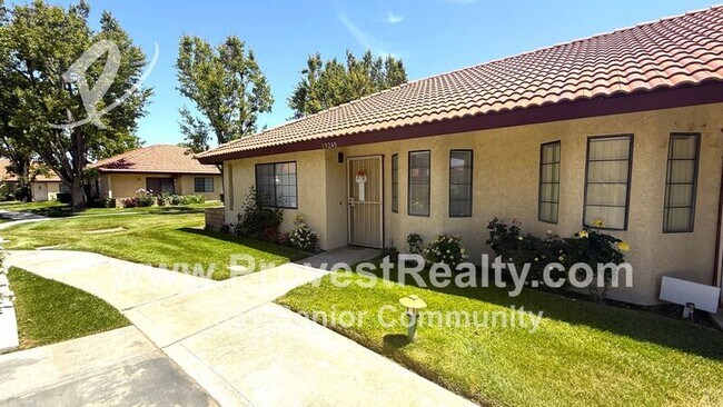 Foto del edificio - 19240 Cottonwood Dr