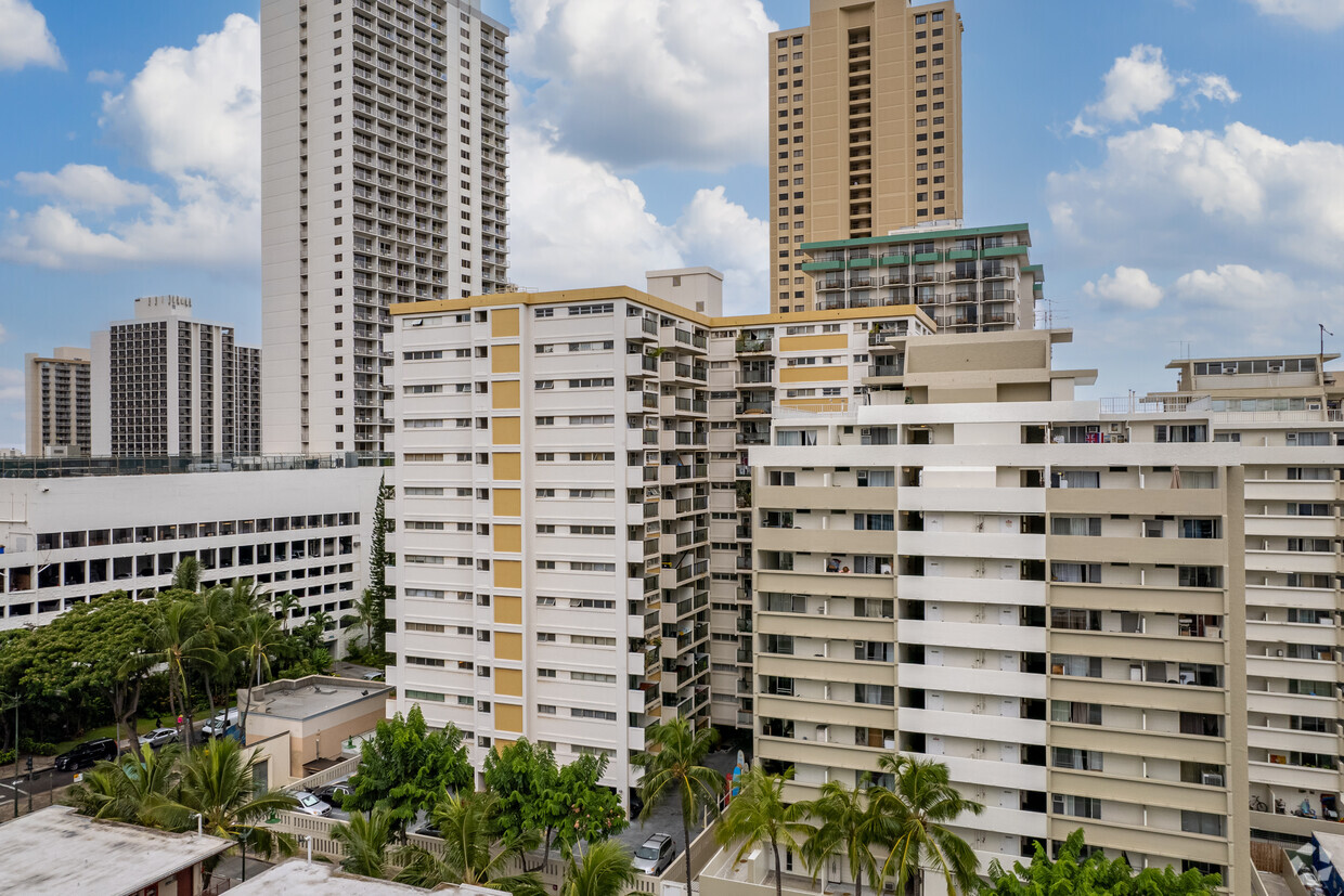 Building Photo - Kuhio at Waikiki