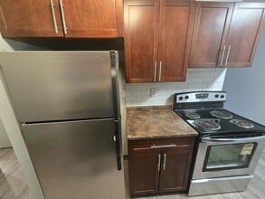 Building Photo - 155-155 Mighton Ave