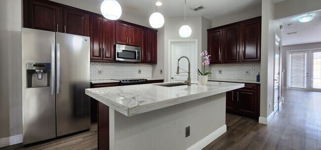 Building Photo - 7702 Anselmo Ln