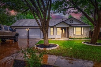 Building Photo - 12100 Clickett Cove