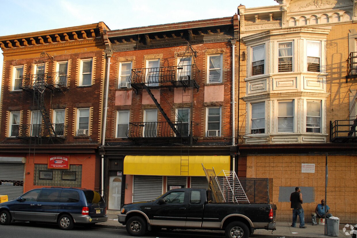 Foto del edificio - 115 Passaic St