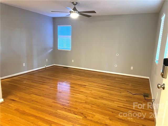 Foto del edificio - 245 Victoria Ave