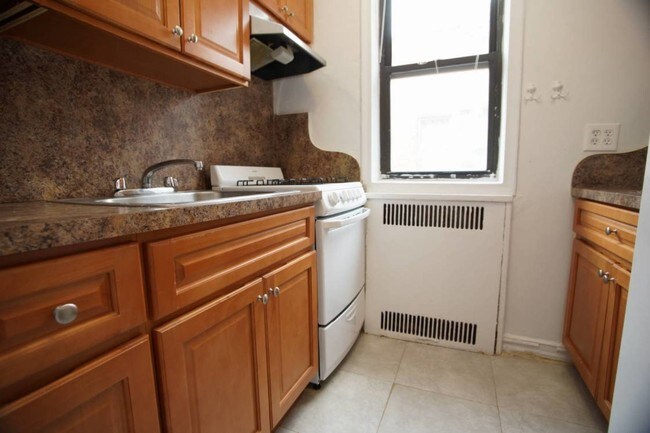 Building Photo - 1440 Ocean Pkwy