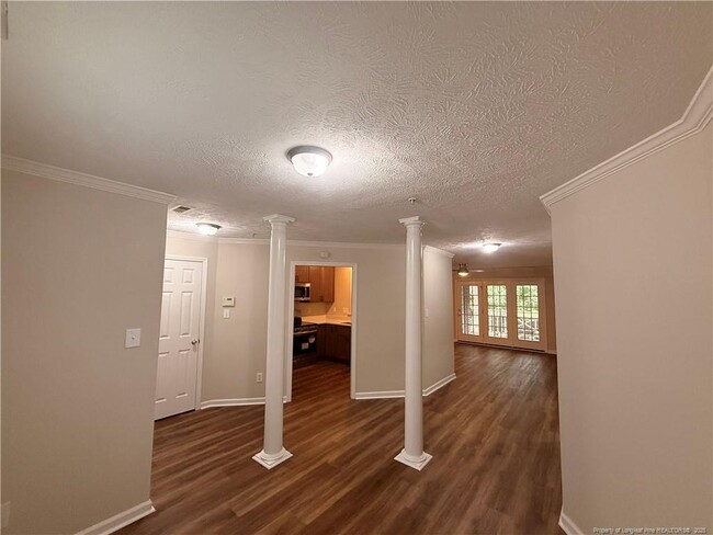 Foto del edificio - 412 Bubble Creek Ct