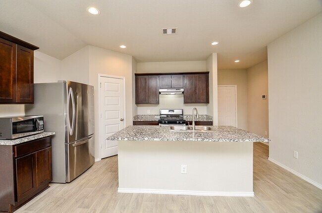 Foto del edificio - 1611 Crystal Fawn Ct