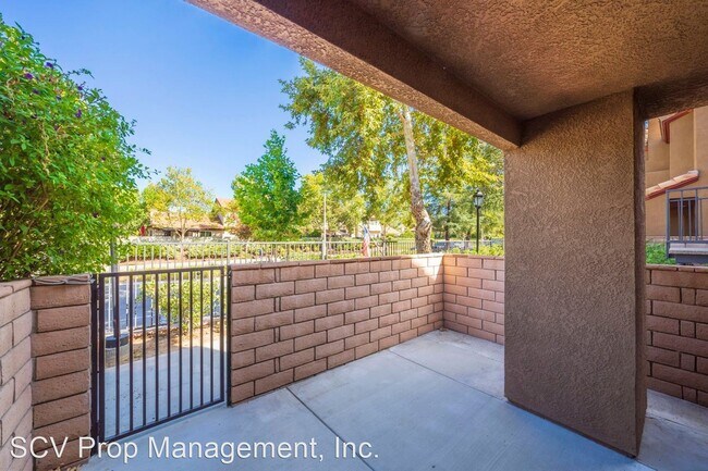 Foto del edificio - 2 br, 2.5 bath House - 28114 Seco Canyon R...